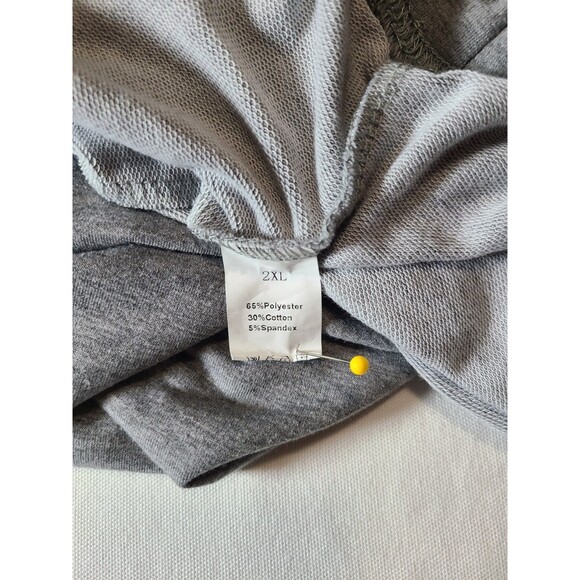 Dog Mom Rainbow Paw Print Sweatshirt 2XL Gray Cozy Graphic Pullover Top - Picture 6 of 6